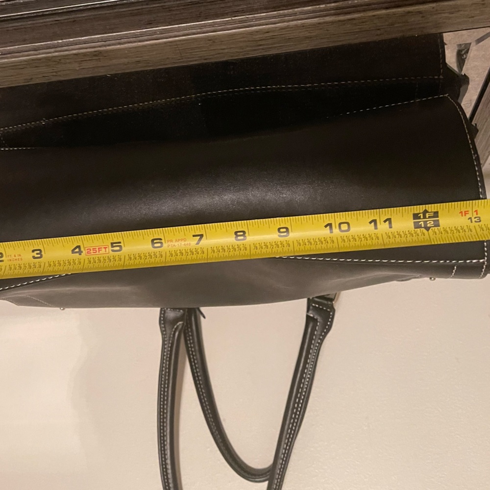 London Fog Shoulder Bag - Picture 4 of 4